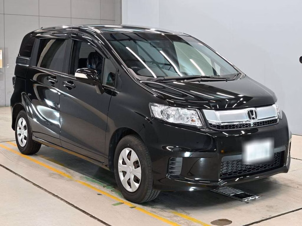 HONDA FREED SPIKE
