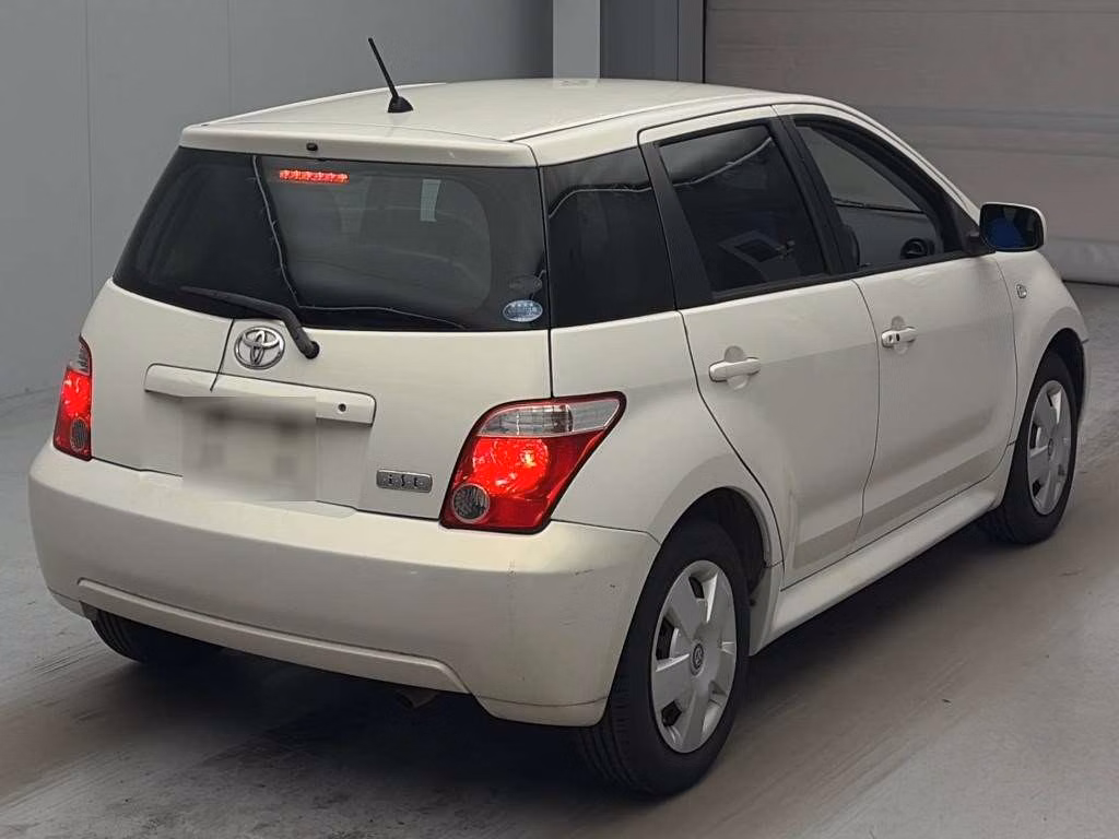 TOYOTA IST