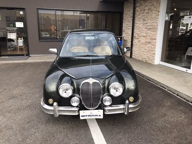 Mitsuoka Viewt