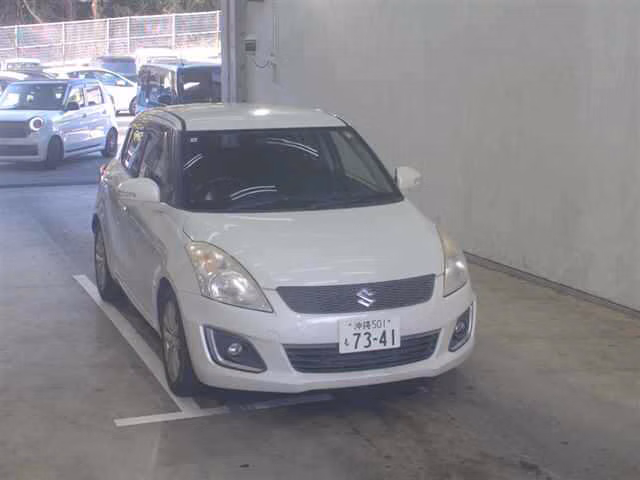 SUZUKI SWIFT