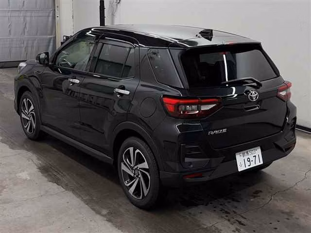 TOYOTA RAIZE