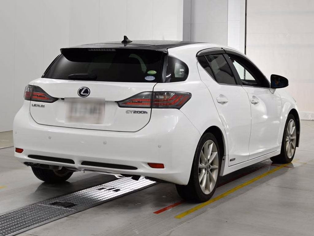 LEXUS CT200H