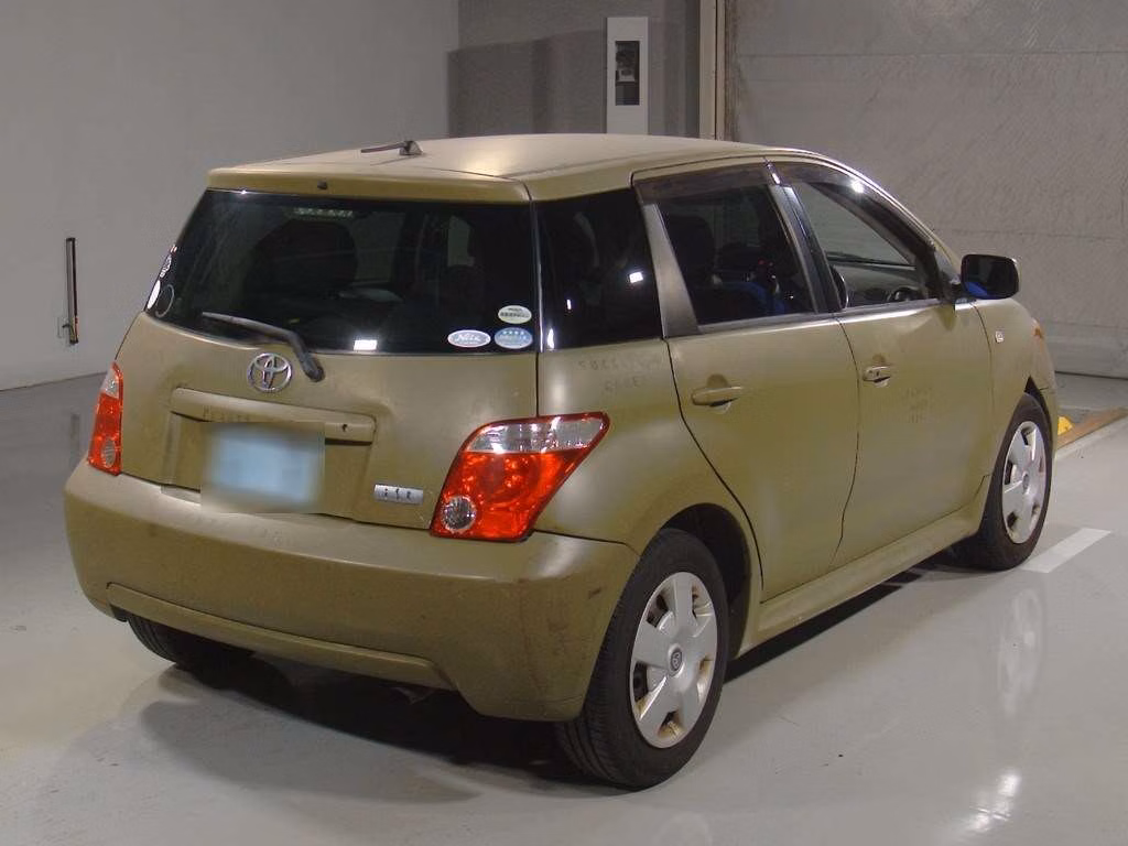 TOYOTA IST