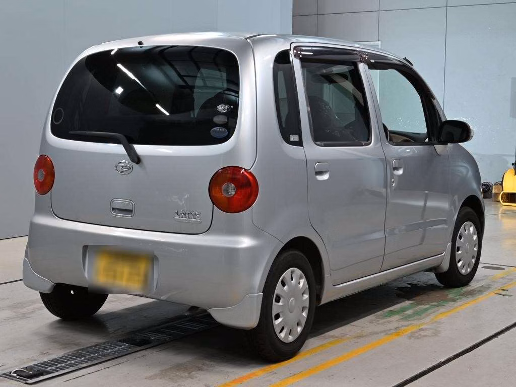 DAIHATSU MOVE LATTE
