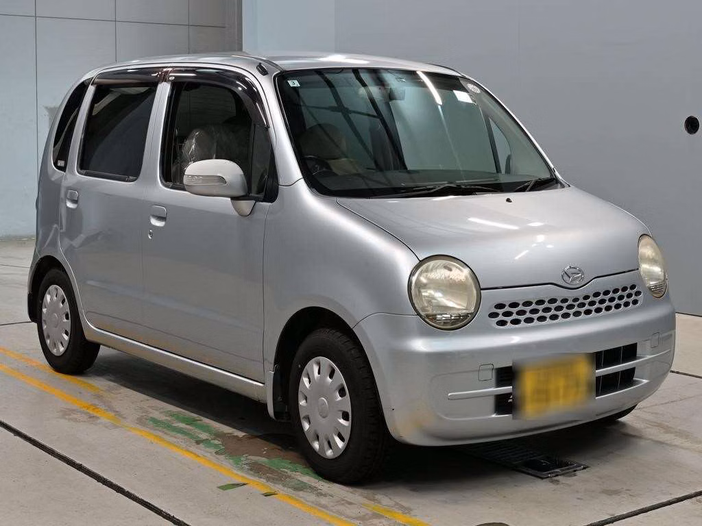DAIHATSU MOVE LATTE