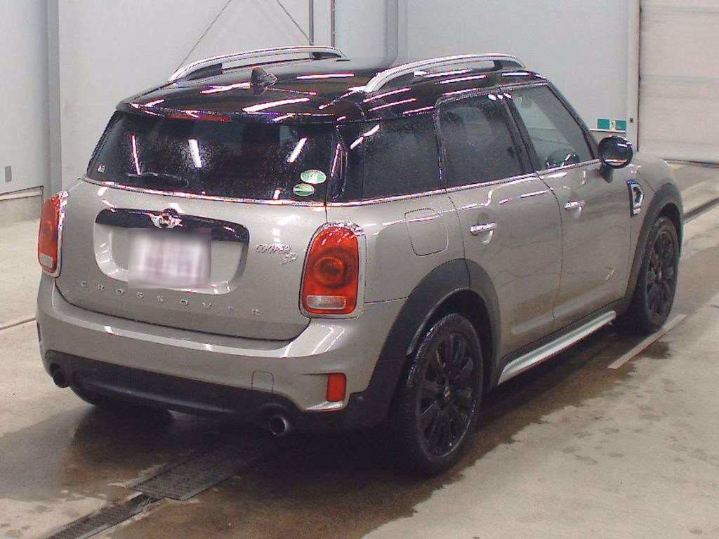 MINI CROSSOVER
