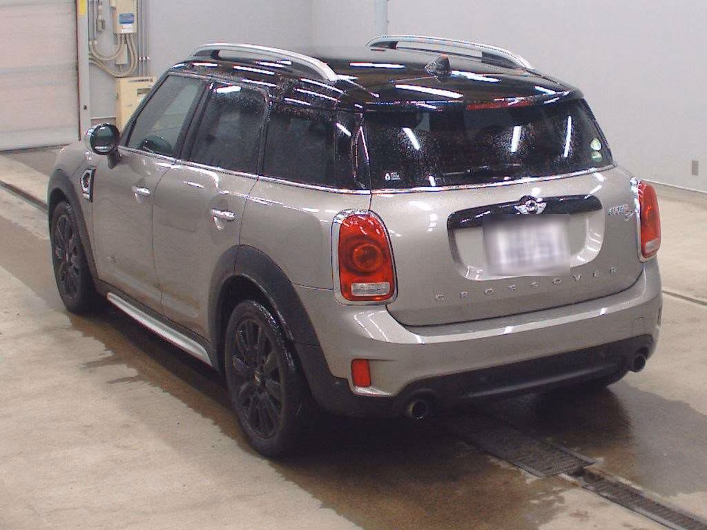 MINI CROSSOVER