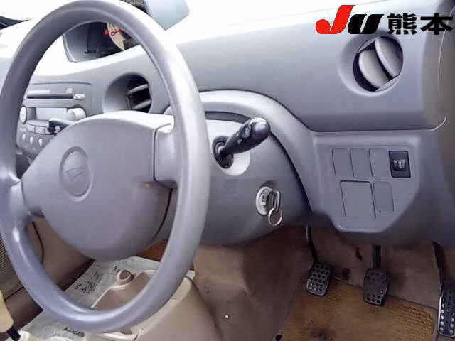 DAIHATSU ESSE