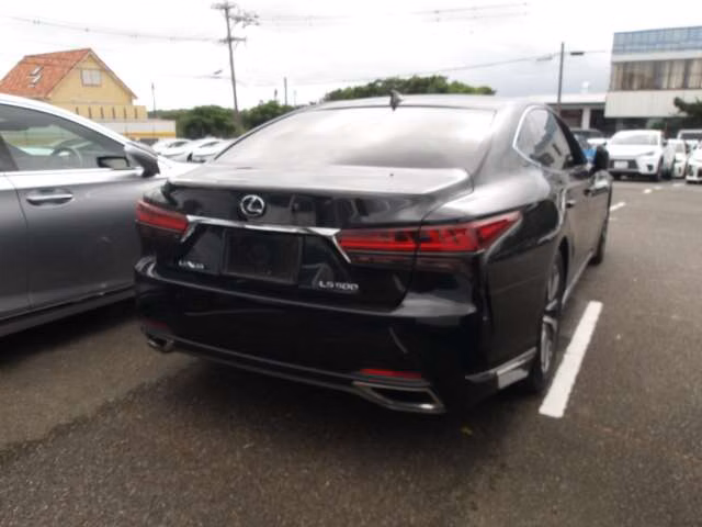LEXUS LS500