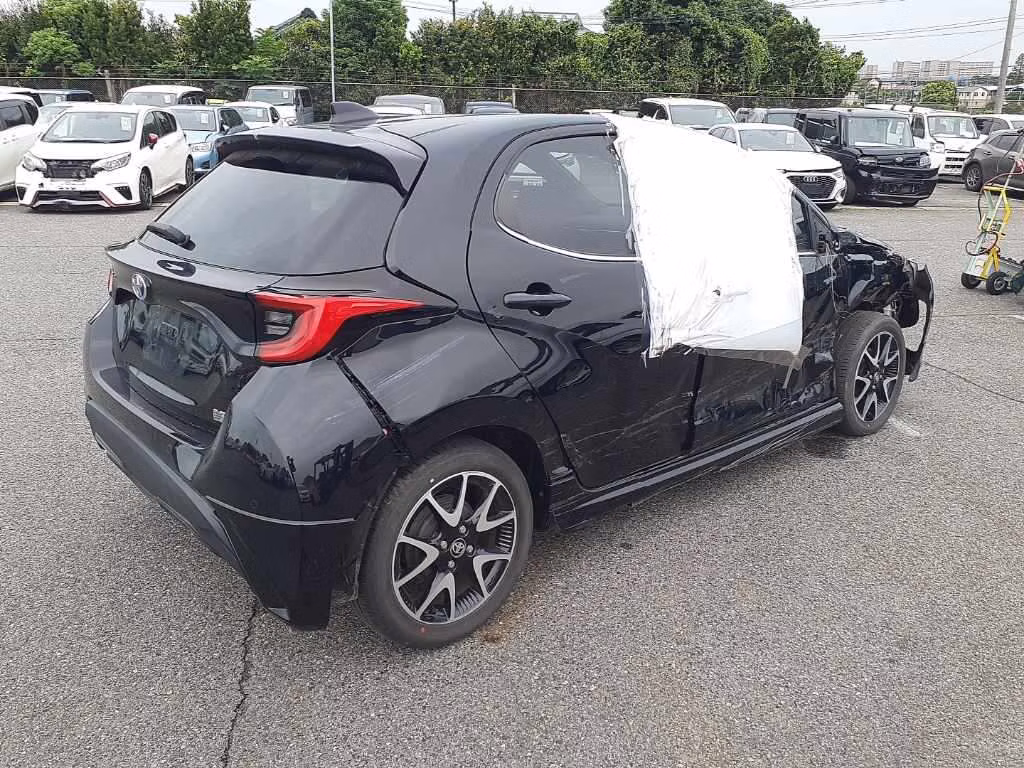 TOYOTA YARIS