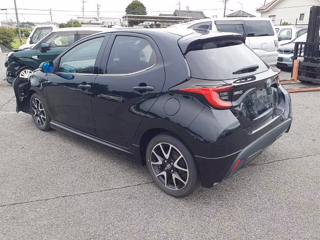 TOYOTA YARIS