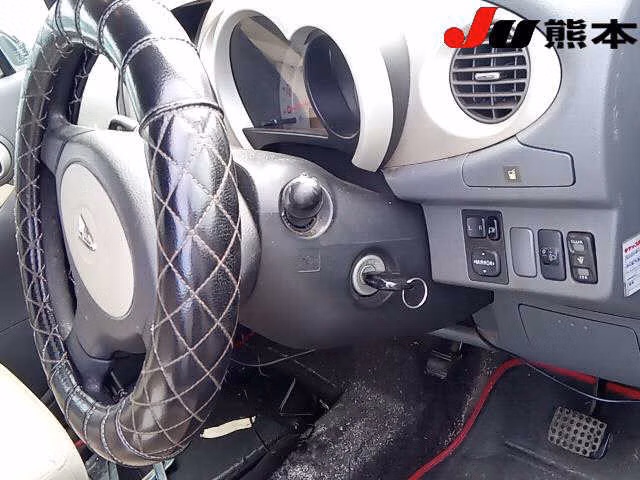 DAIHATSU MOVE LATTE