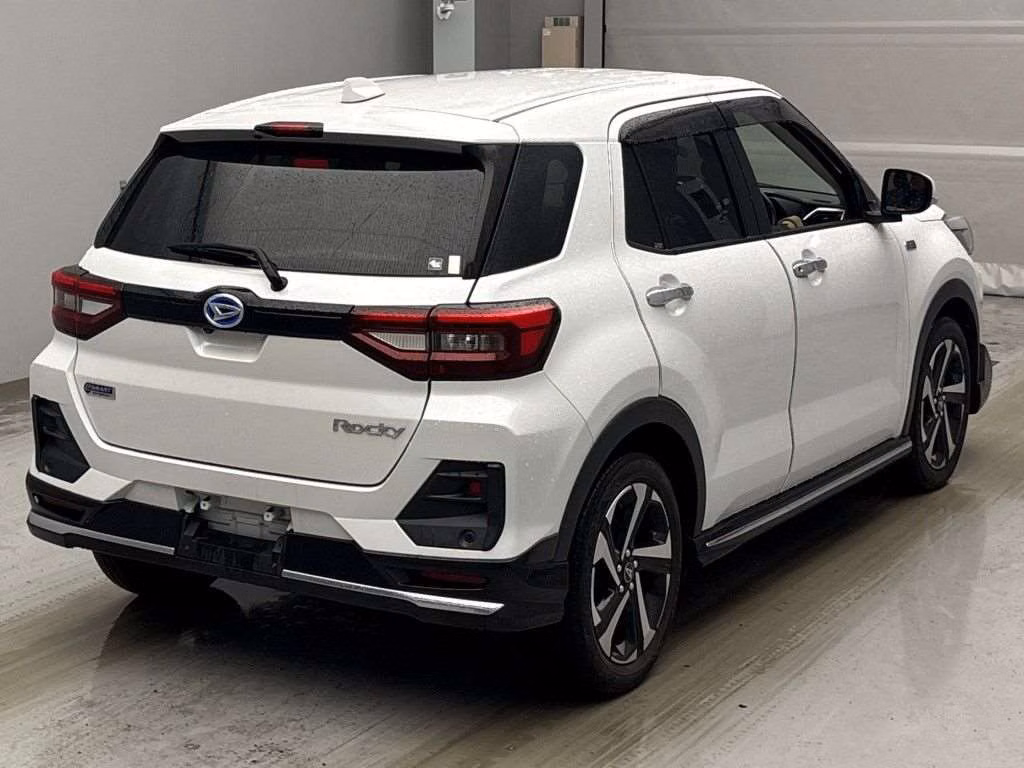DAIHATSU ROCKY