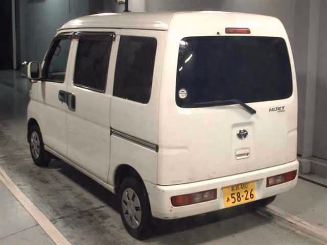 TOYOTA PIXIS VAN