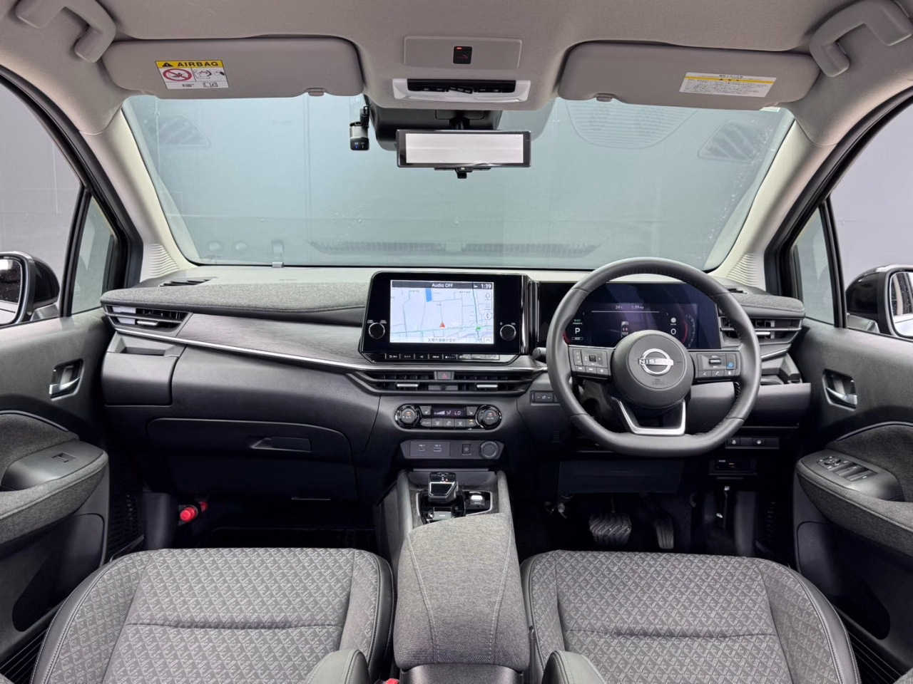 Nissan Aura