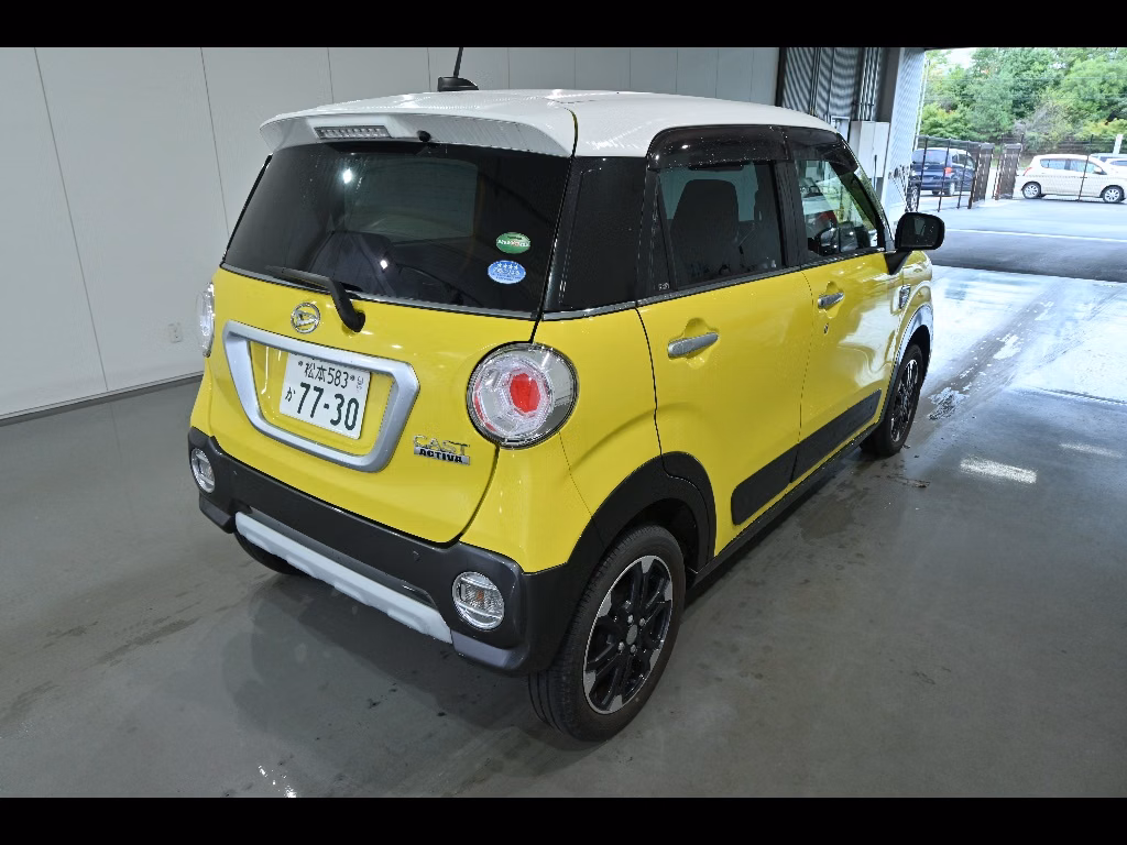 DAIHATSU CAST