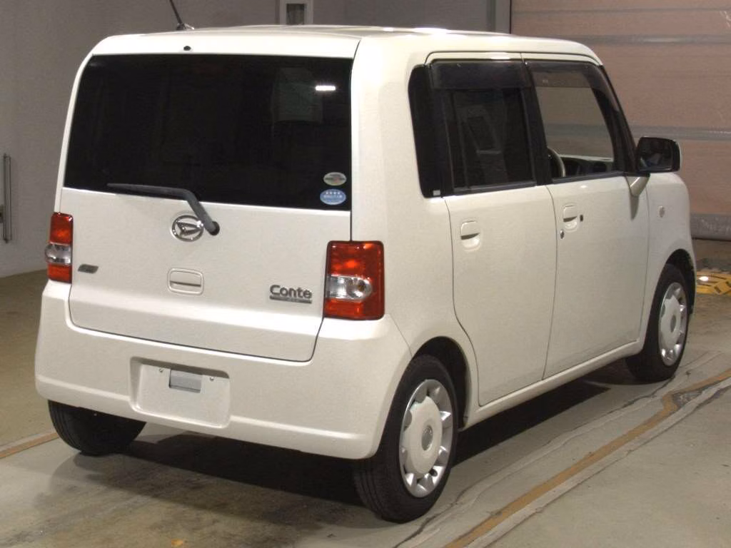 DAIHATSU MOVE CONTE