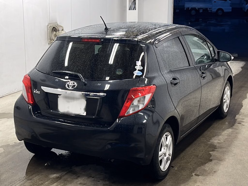 TOYOTA VITZ