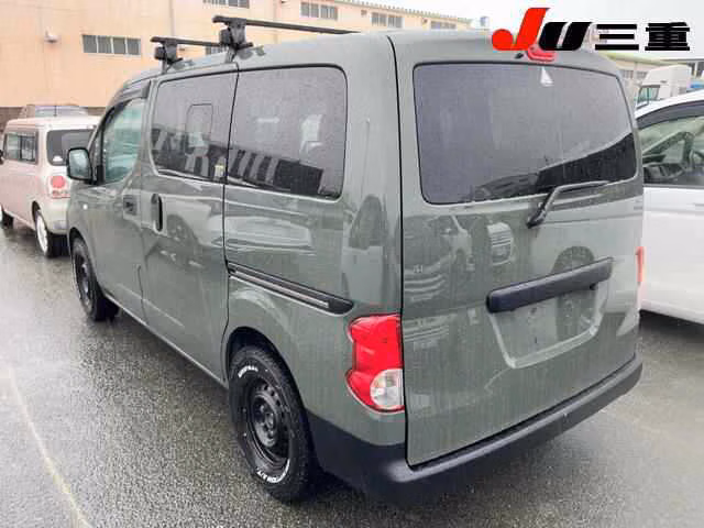 Mitsubishi Delica D:3
