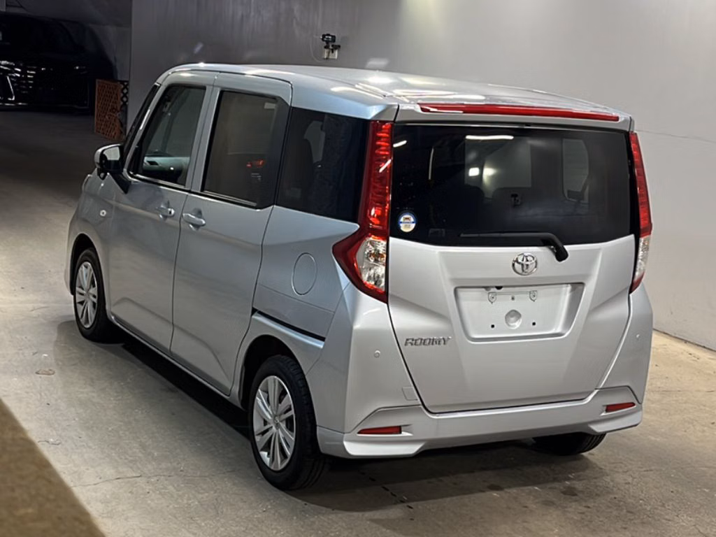 TOYOTA ROOMY