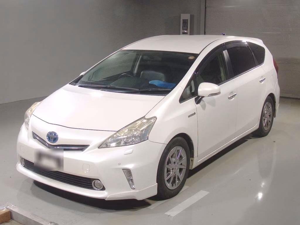 TOYOTA PRIUS ALPHA