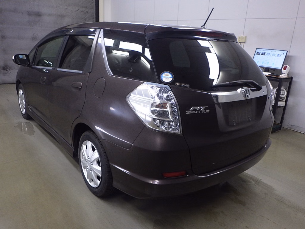HONDA FIT SHUTTLE