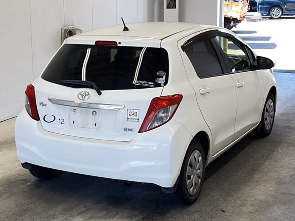 TOYOTA VITZ