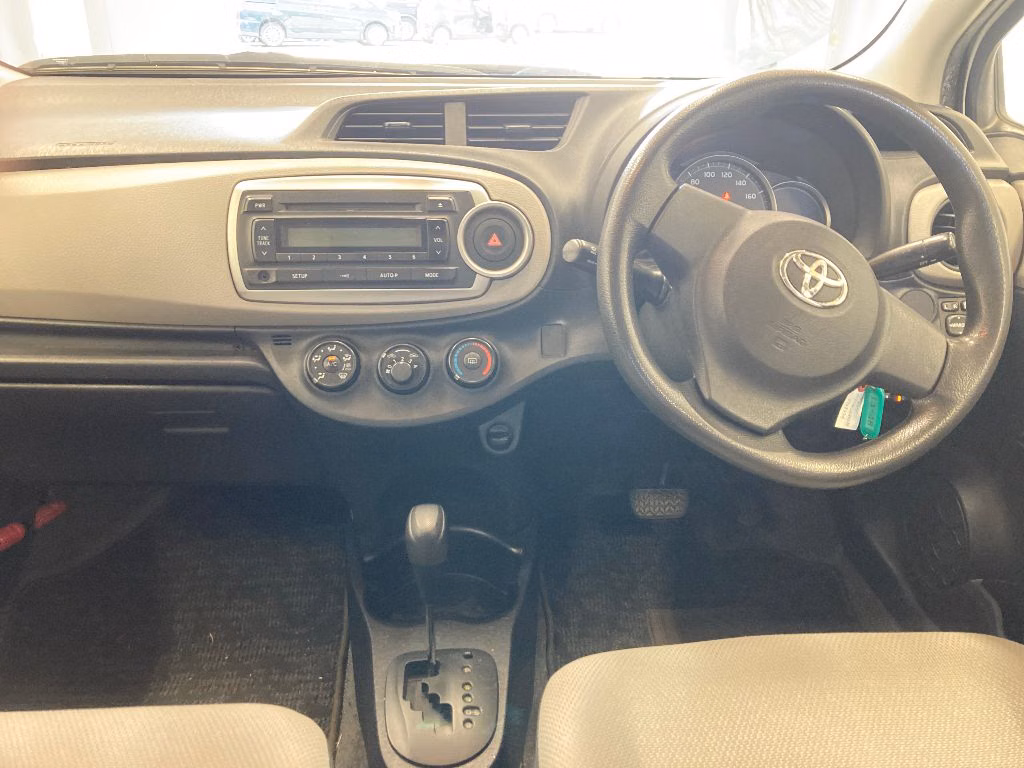 TOYOTA VITZ