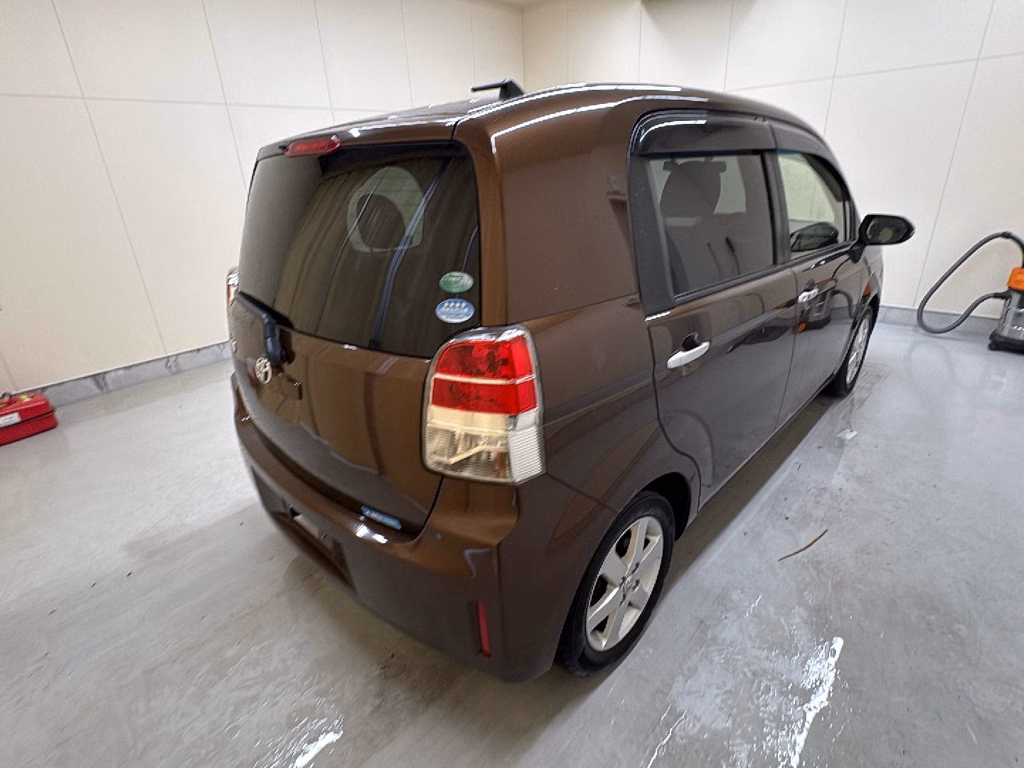TOYOTA SPADE