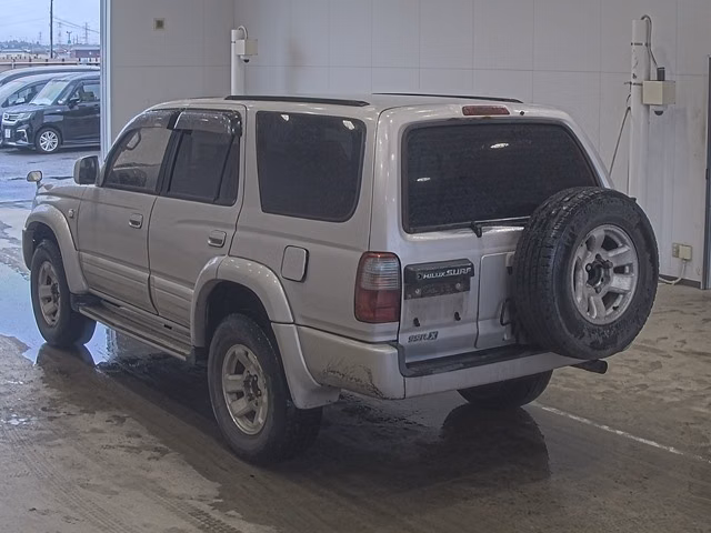TOYOTA HILUX SURF