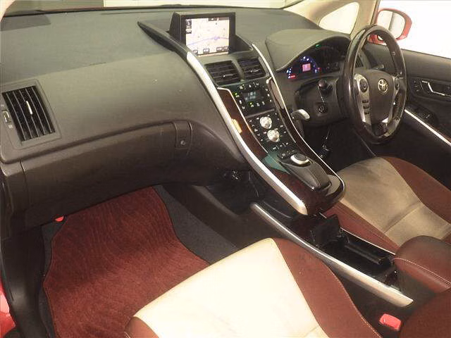 TOYOTA SAI