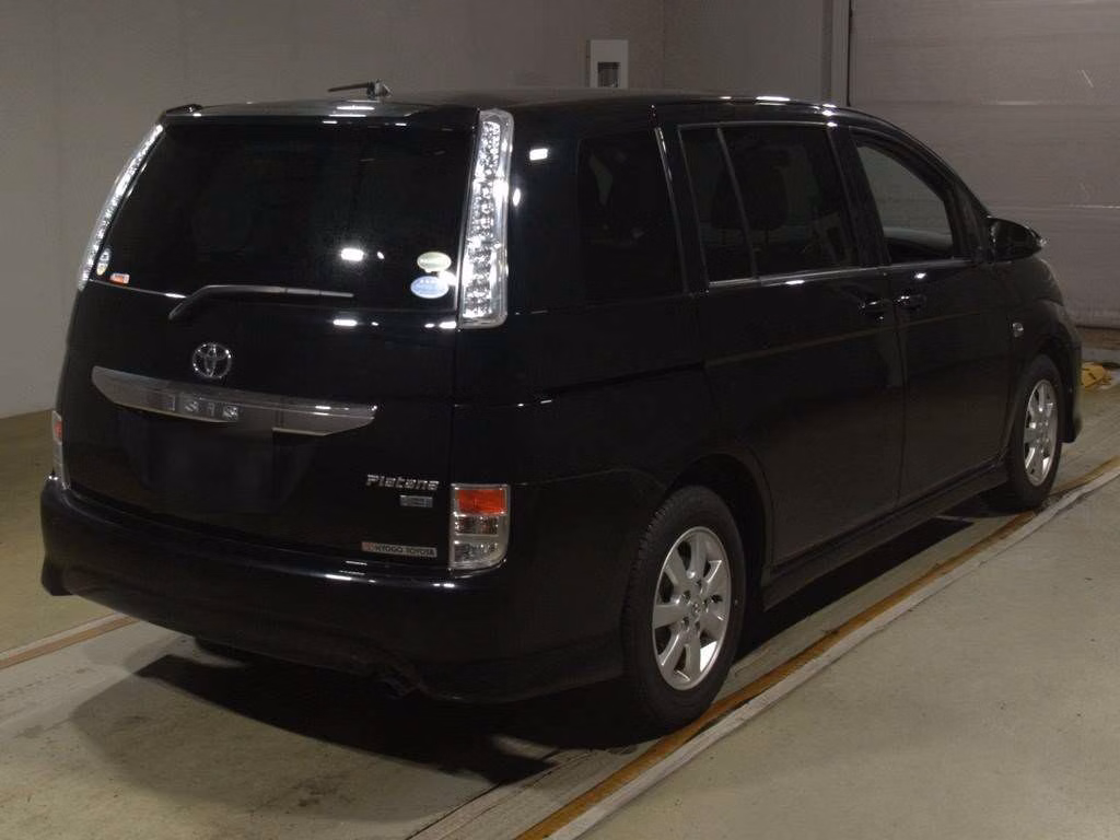 TOYOTA ISIS