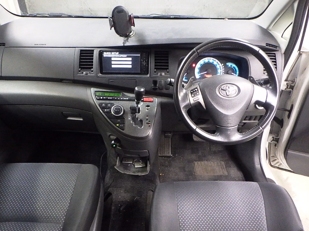TOYOTA ISIS