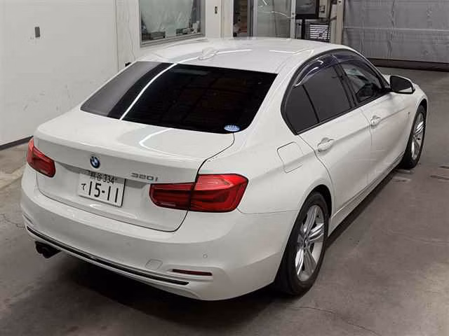 BMW 3-SERIES