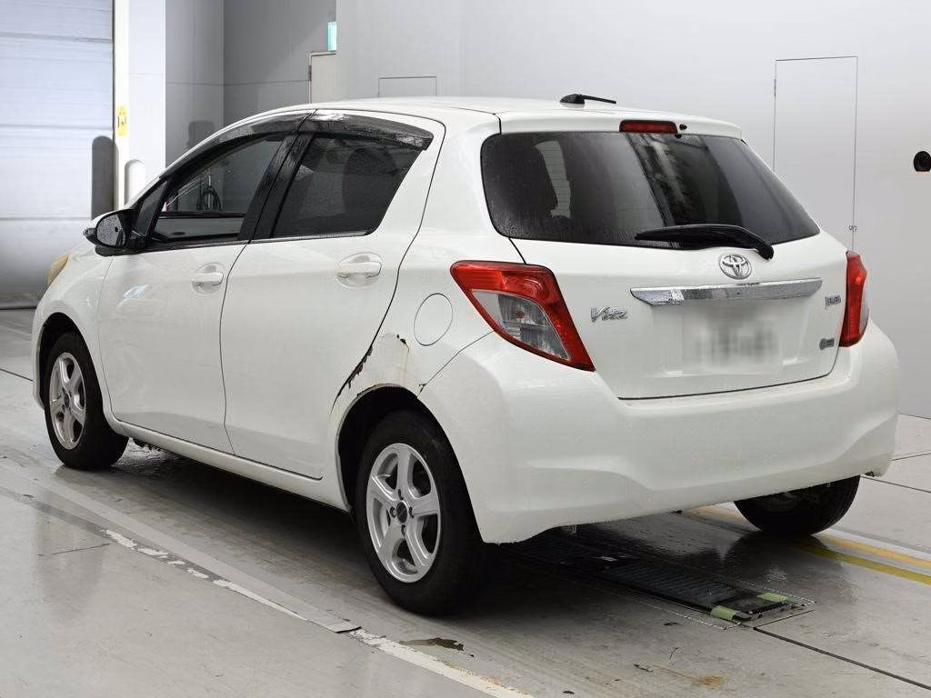 TOYOTA VITZ