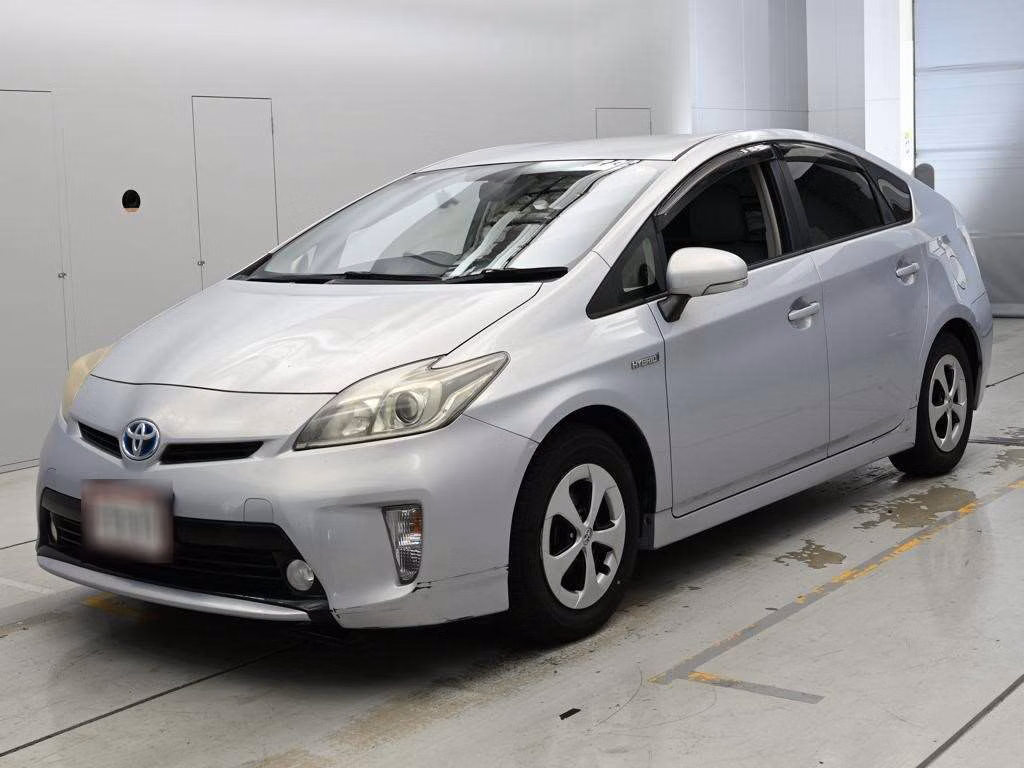 TOYOTA PRIUS