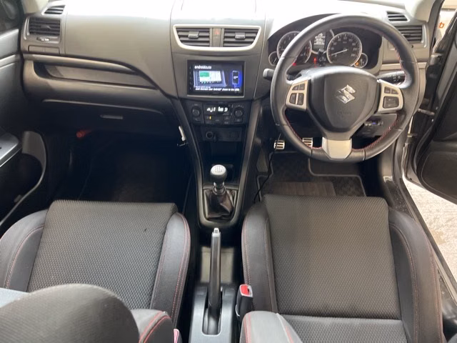 SUZUKI SWIFT