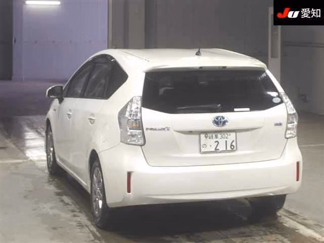 TOYOTA PRIUS ALPHA