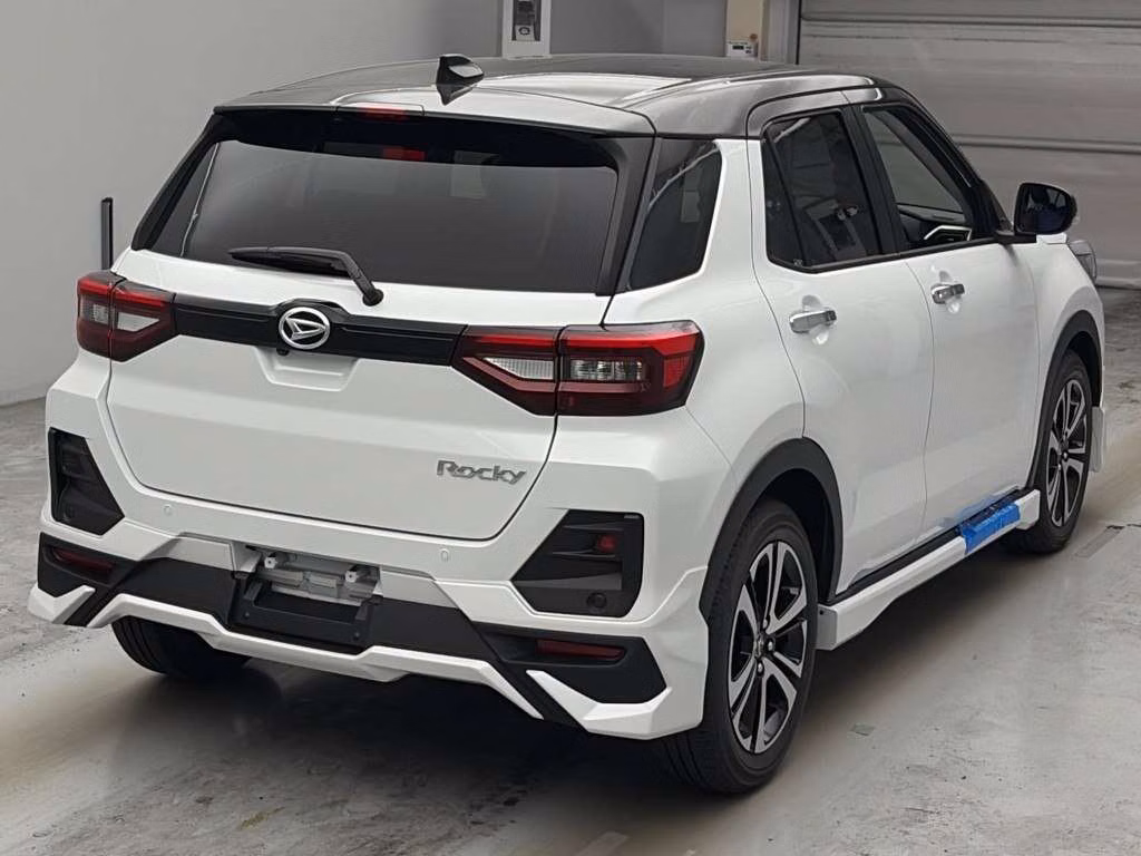 DAIHATSU ROCKY