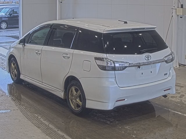 TOYOTA WISH