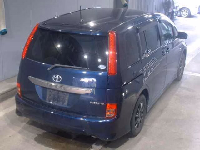 TOYOTA ISIS