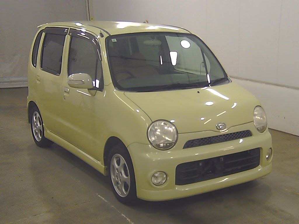 DAIHATSU MOVE LATTE