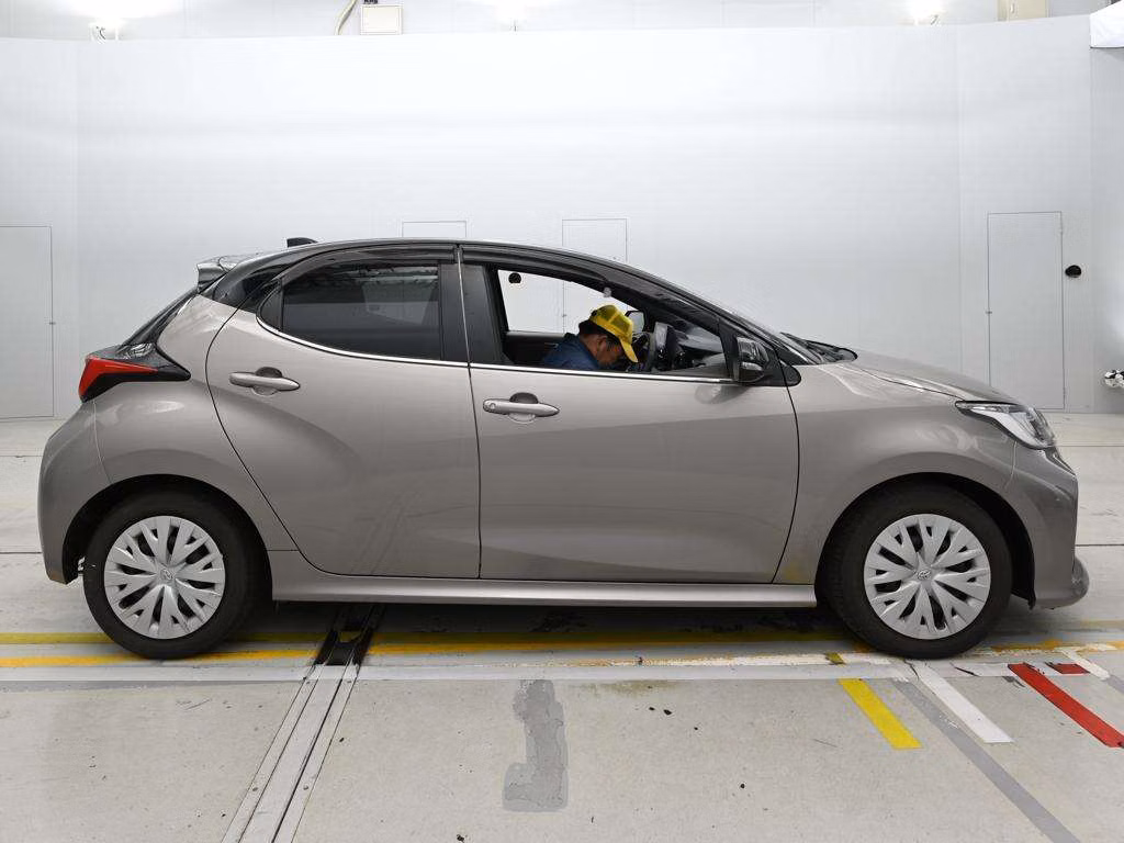 TOYOTA YARIS