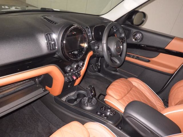 MINI CROSSOVER