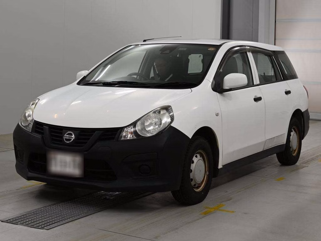 Nissan AD