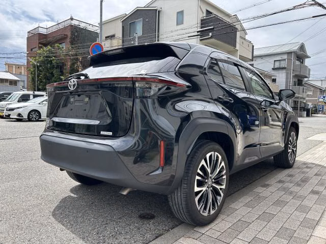 TOYOTA YARIS CROSS