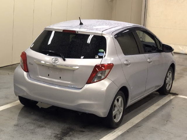 TOYOTA VITZ