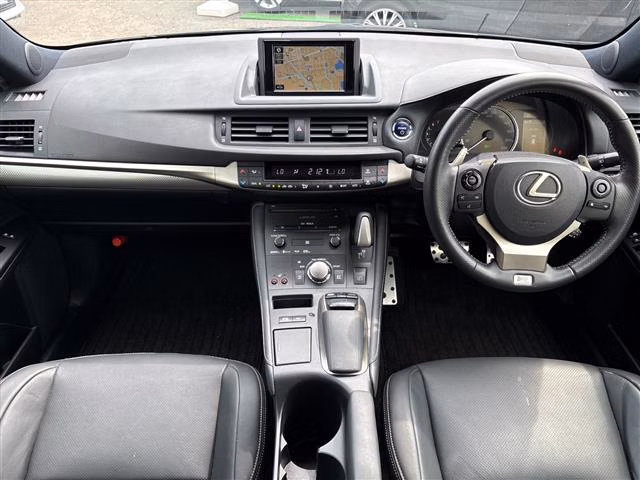 LEXUS CT200H