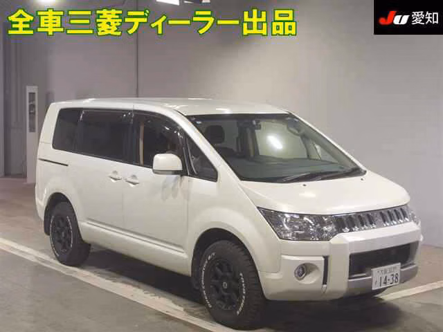 Mitsubishi Delica D:5
