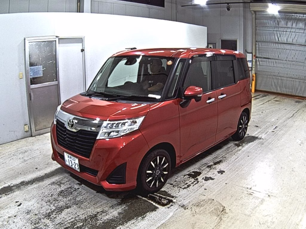 TOYOTA ROOMY